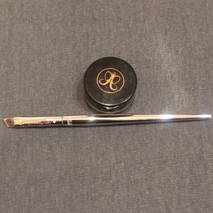 Anastasia Dipbrow Pomade & Brush